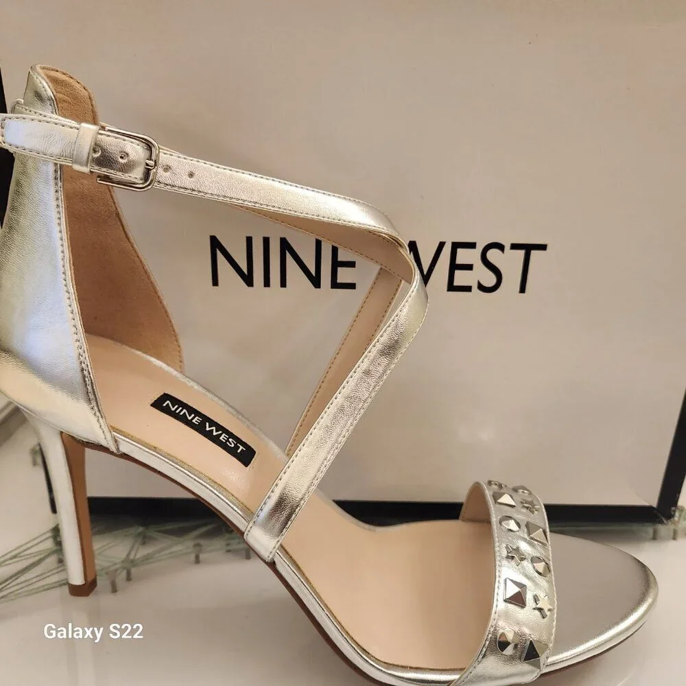 Nine West 